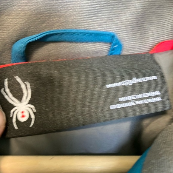 Spyder Blue and Navy Puffer Ski Snow Jacket for Outdoor Adventures - Picture 5 of 8